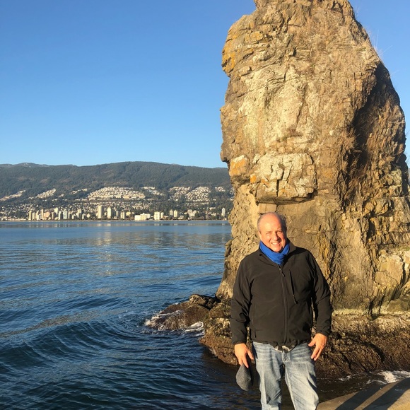 Meet your Posher, Ricardo - Picture 1 of 1